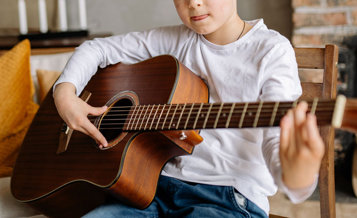 Mom Of 2 Freaks Out When Her SIL Makes Her Sons Cry For Disturbing Her Late Son&rsquo;s Room