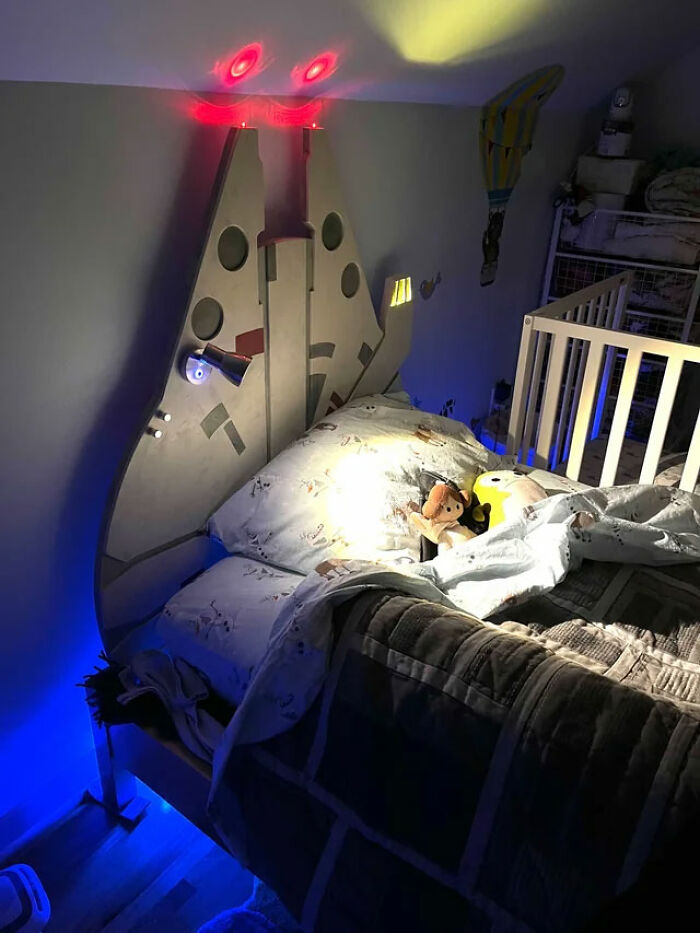 I Made A Millennium Falcon Bed For My Daughter