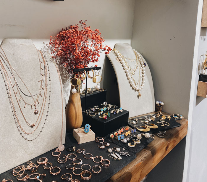 Mom Buys Her Son A Backup Wedding Band 3 Months After Wedding, Wife Is Baffled And Vents Online