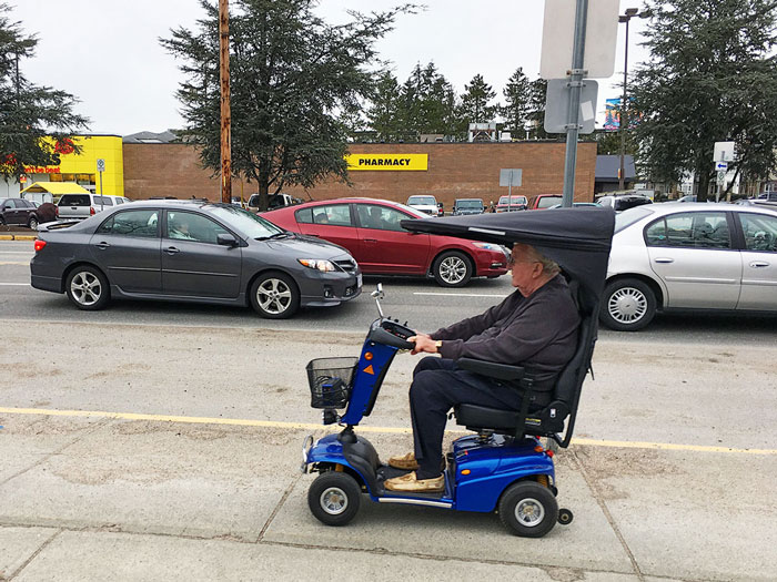 'Karen' Gets Instant Karma After She Yells At A Disabled Woman For Trying To 'Cut In Line' 'Karen' Gets Instant Karma After She Yells At A Disabled Woman For Trying To 'Cut In Line'