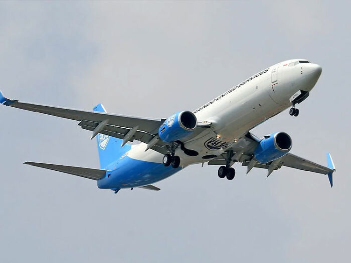 Woman Goes Viral With 50 ‘Socially Acceptable’ Things In The UK That Would Confuse Americans