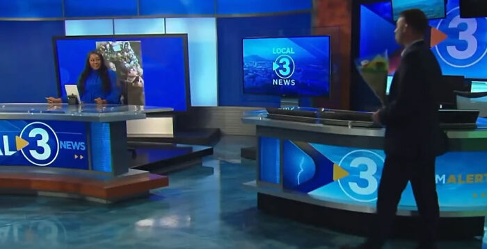 News Reporter Stunned As Boyfriend Plans A Surprise Proposal On Set News Reporter Stunned As Boyfriend Plans A Surprise Proposal On Set