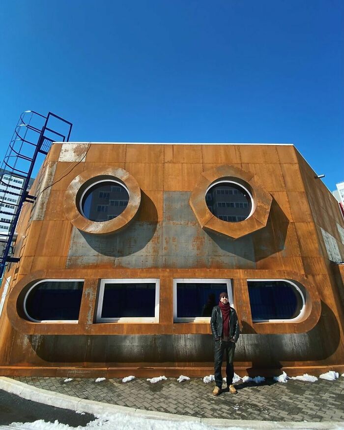 I Spent Two Years Making An Immersive Space With My Own Hands