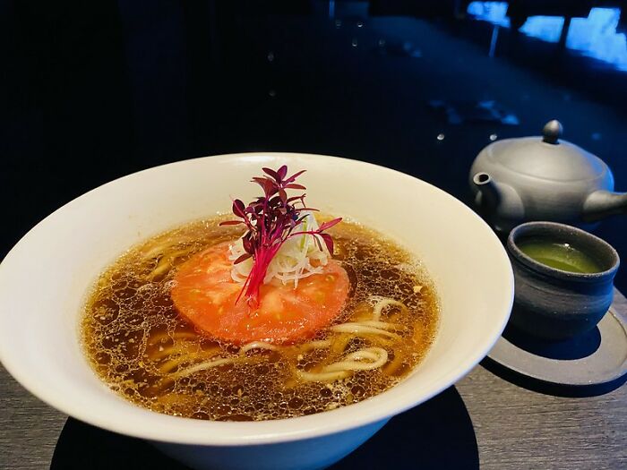 "Kylie Jenner Ramen 'Recipe'": 30 Stupid Food Trends Started On Social Media, According To Folks Online