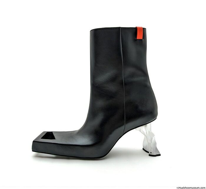 Void By Daniel Charkow