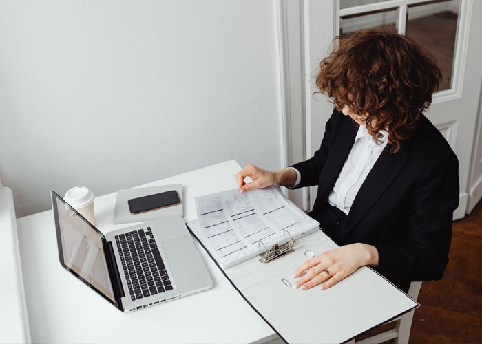 30 Rich Women Who Work From Home Share What They Do For A Living