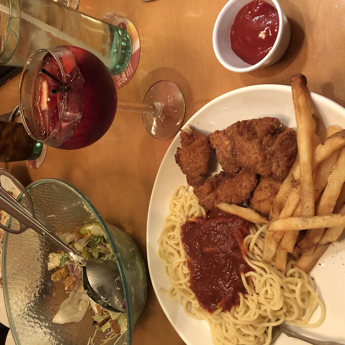 Nothing Says ‘Picky Eater’ Like Ordering Off The Child’s Menu And Getting Sangria