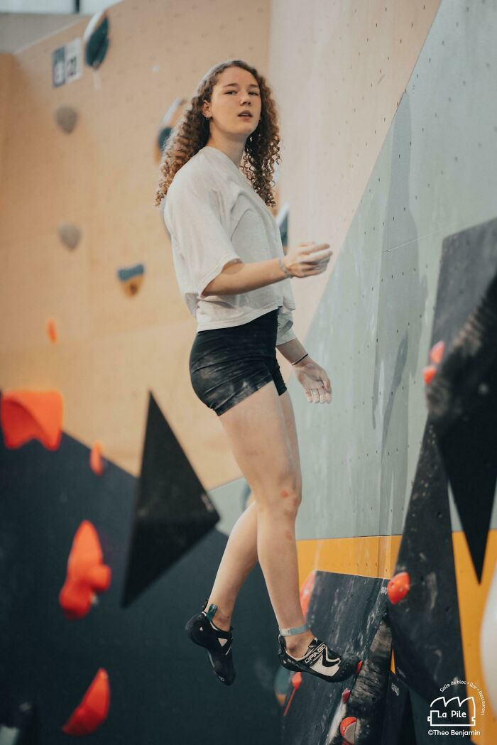 ITAP Of A Climber The Moment She Lost Balance