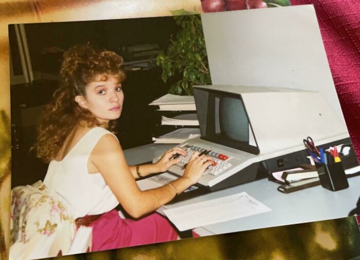 Mi madre trabajando como secretaria en Los Angeles, 1980