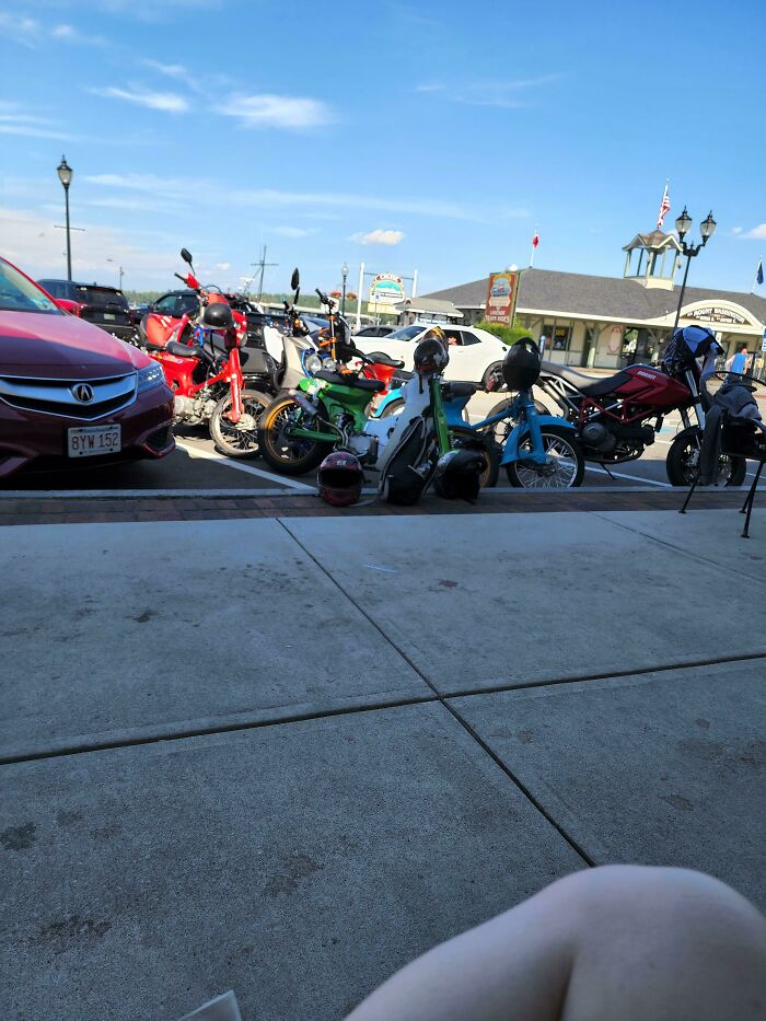 8 Vehicles, 10 People, 1 Spot. These Are The Heros We Need At The Beach On A Steamy Day!