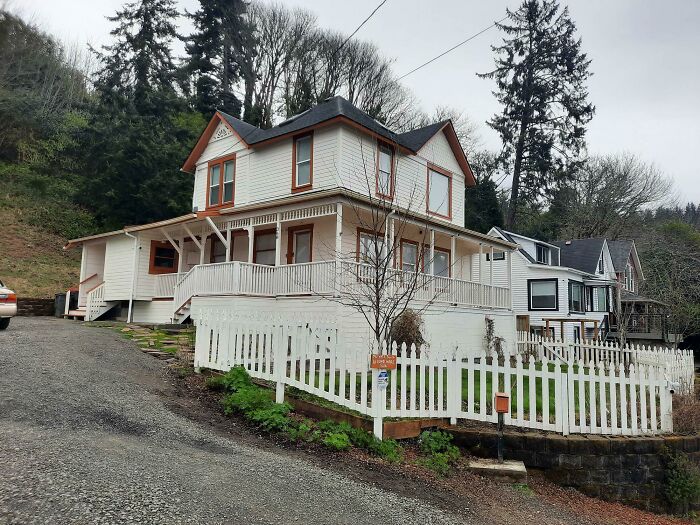 Took A Family Vacation To Oregon. Had To Visit Gen-X Mecca