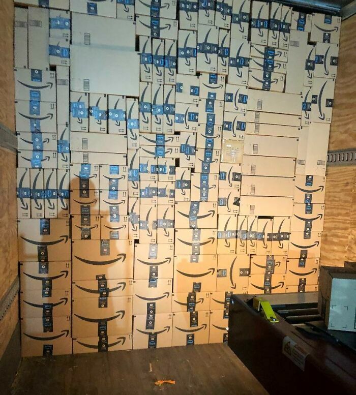 A Worker Took A Picture Of Her Truck After She Was Done Loading