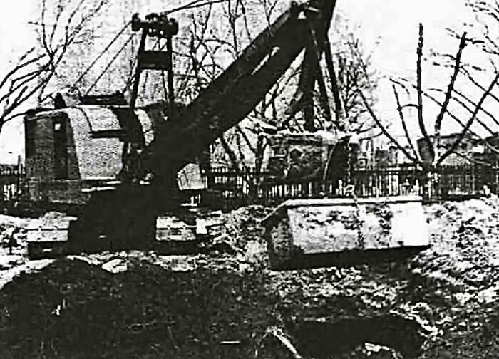 Moving A Cemetery 1930s