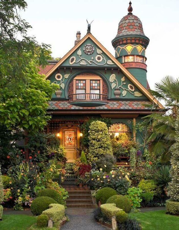 Seattle- The Woodwork Is Breathtaking!