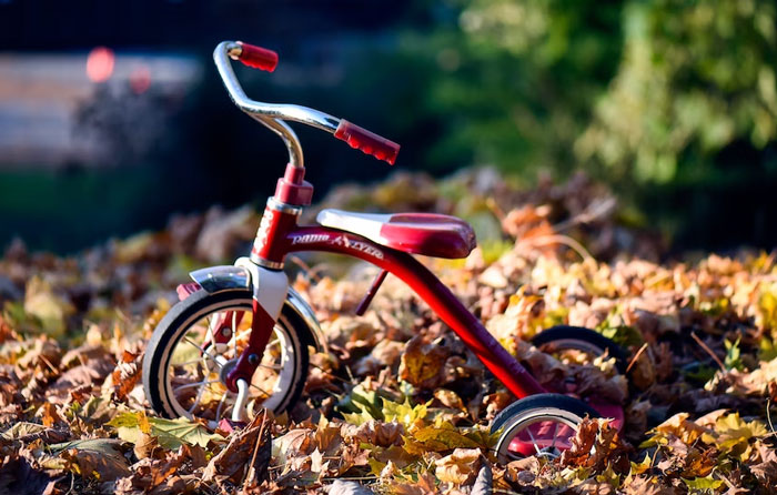 “I Won”: Woman Puts A Stop To Neighbor's Kids Trashing The Sidewalk By Beating Them At Their Game “I Won”: Woman Puts A Stop To Neighbor's Kids Trashing The Sidewalk By Beating Them At Their Game