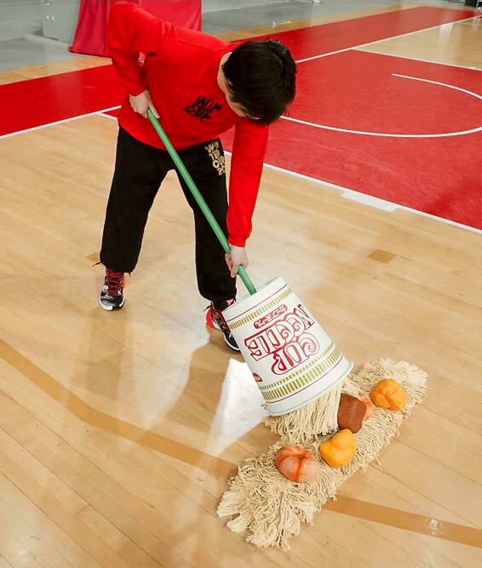 A Court Mop That Advertises Cup Noodles