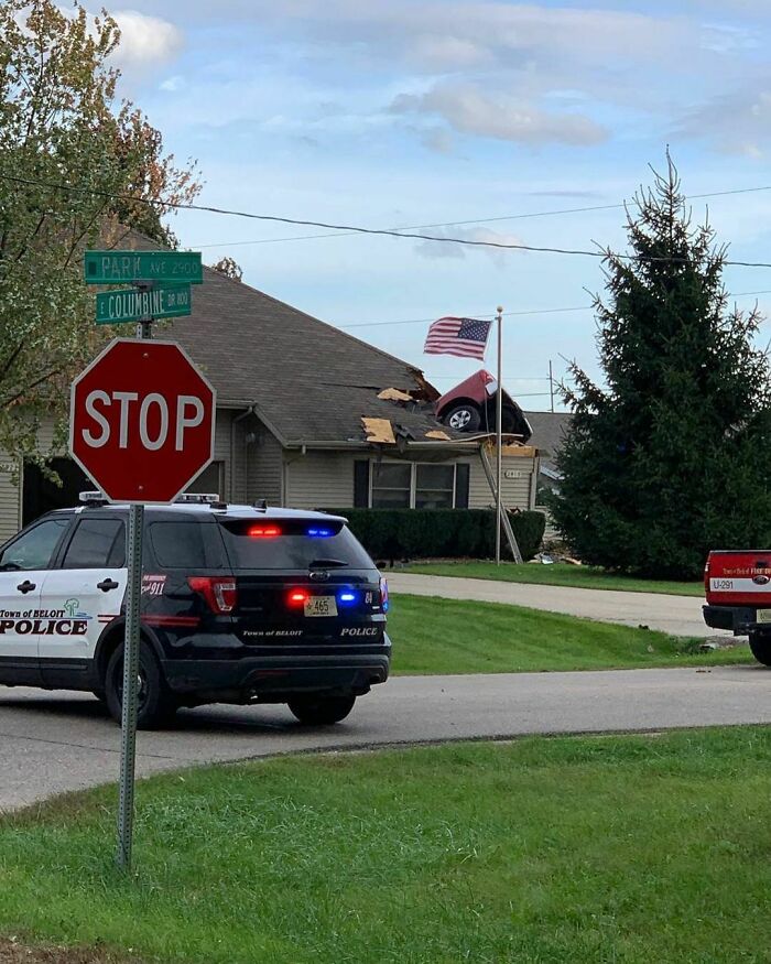 30 "Cursed Images" That Give Off An Uneasy Vibe, As Shared By This Instagram Page