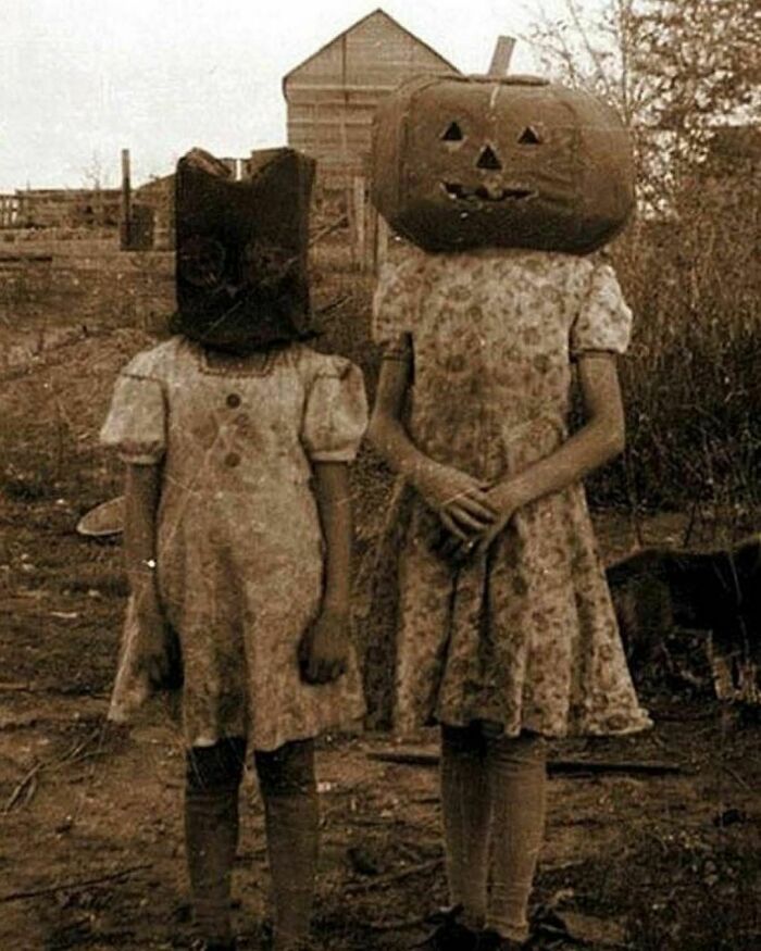 We Can Recognize The Pumpkin To The Right But It Will Probably Take Us Some More Time To Guess The Character To The Left