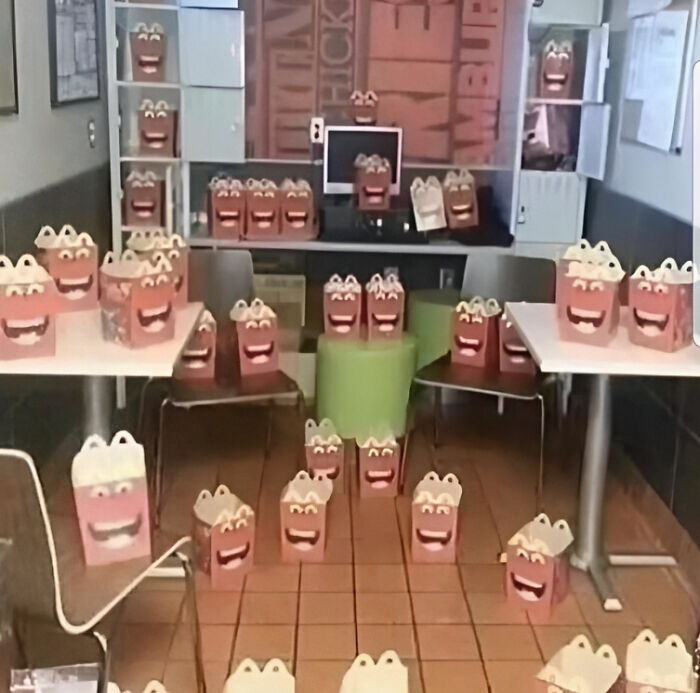 30 Pics That Raise More Questions Than Answers, Posted By "Images That Need More Context"