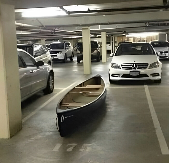 30 Pics That Raise More Questions Than Answers, Posted By "Images That Need More Context"