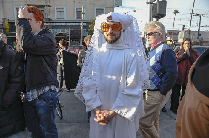 My 30 Photographs Documenting Daily Life Amidst San Francisco's Residents And Workers