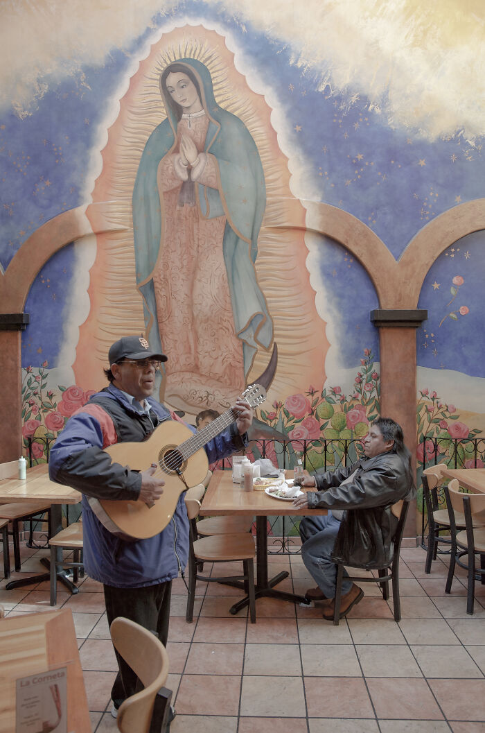 My 30 Photographs Documenting Daily Life Amidst San Francisco's Residents And Workers