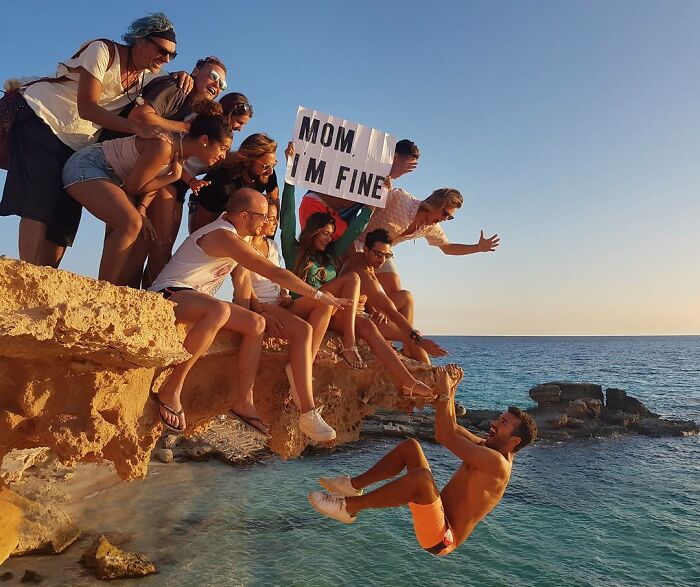 "Mom I'm Fine", The Instagram Account That Serves To Calm The Mother(New Pics)