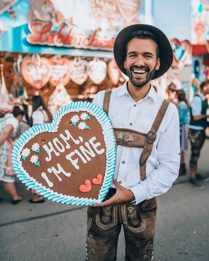 "Mom I'm Fine", The Instagram Account That Serves To Calm The Mother(New Pics)