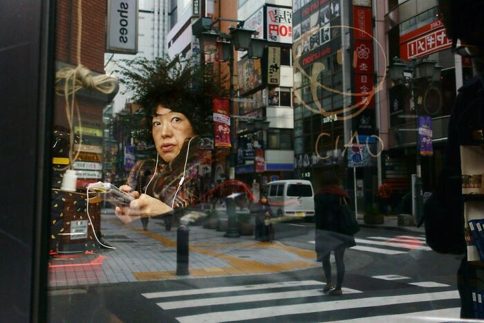 Photographer Takes To The Streets Capturing Unlikely Coincidences