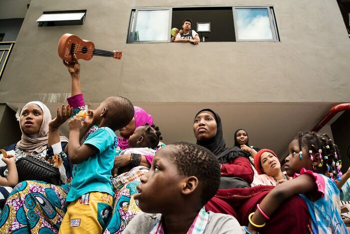 Photographer Takes To The Streets Capturing Unlikely Coincidences