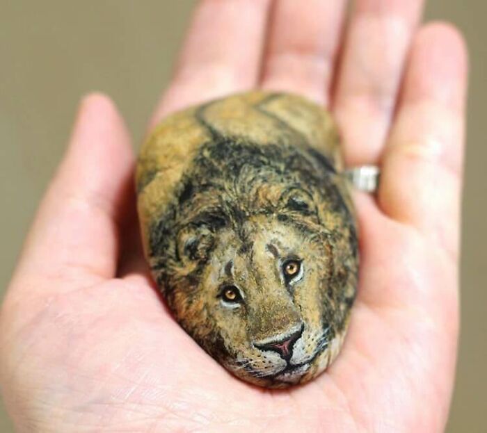 Japanese Artist Turns Stones Into Tiny Animals And They&rsquo;re Extremely Adorable