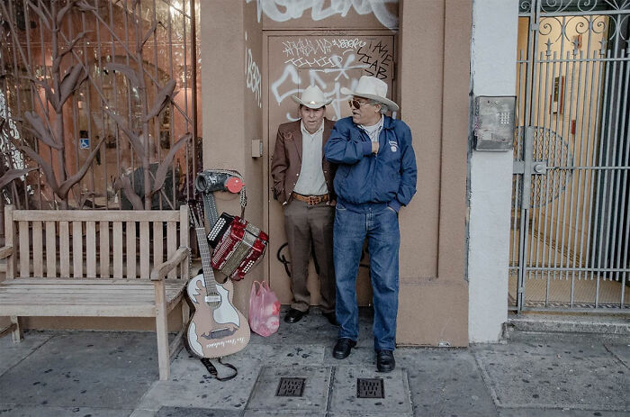 My 30 Photographs Documenting Daily Life Amidst San Francisco's Residents And Workers