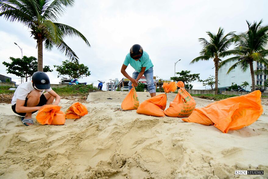 I Documented People Racing Against Time Before Typhoon Noul Hit Da Nang City In Vietnam