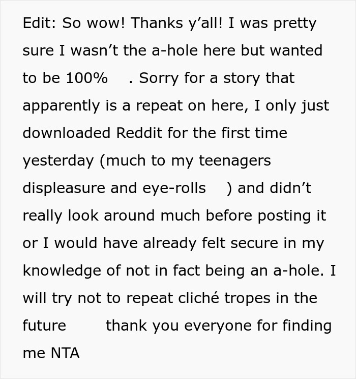 Couple Reserves Movie Theatre Seats, Finds Them Occupied By A Family With A Baby, Has None Of It Couple Reserves Movie Theatre Seats, Finds Them Occupied By A Family With A Baby, Has None Of It