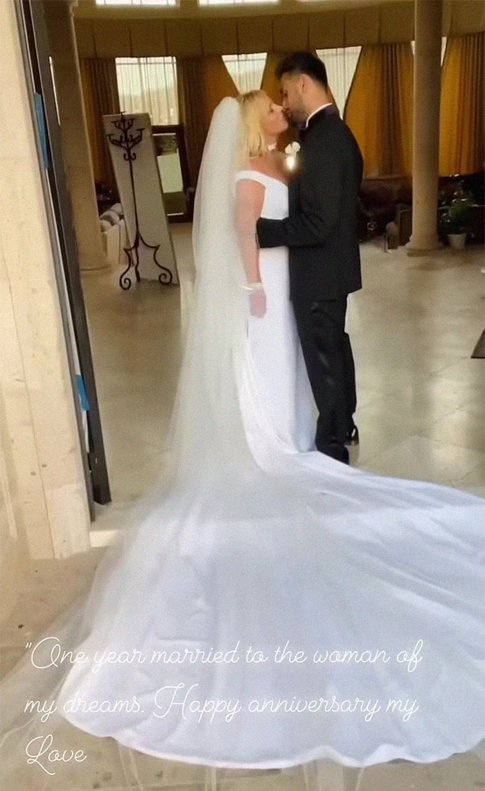 &ldquo;Saw This Coming&rdquo;: Britney Spears And Her Husband Split After 1 Year Of Marriage