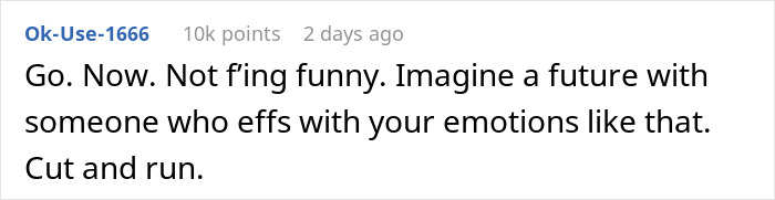 Guy 'Pranks' His GF Of 5 Years With A Fake Proposal, Cries When She Dumps Him Guy 'Pranks' His GF Of 5 Years With A Fake Proposal, Cries When She Dumps Him