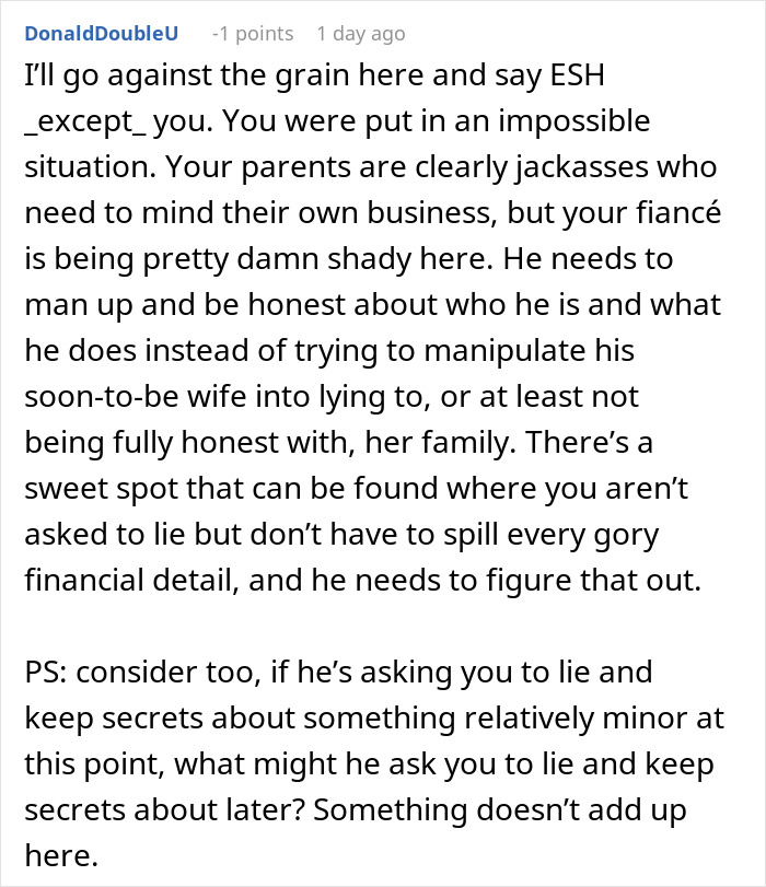 Screenshot of a Reddit comment discussing family rejecting daughter&rsquo;s fianc&eacute; and revealing his earnings.