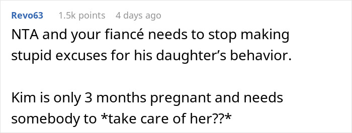 Woman Chooses Her Elderly Cat Over Fianc&eacute; And His Pregnant Daughter, Gets Full Support Online