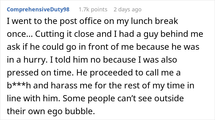 Guy Gets Praised Online For Not Letting Woman With Full Cart Of Stuff Check Out First