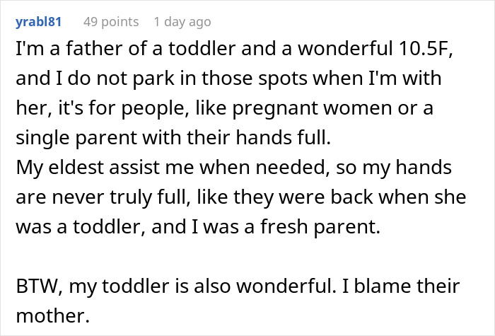 Folks Jump In To Protect Pregnant Woman Who&rsquo;s Aggressively Confronted By An Elderly Karen