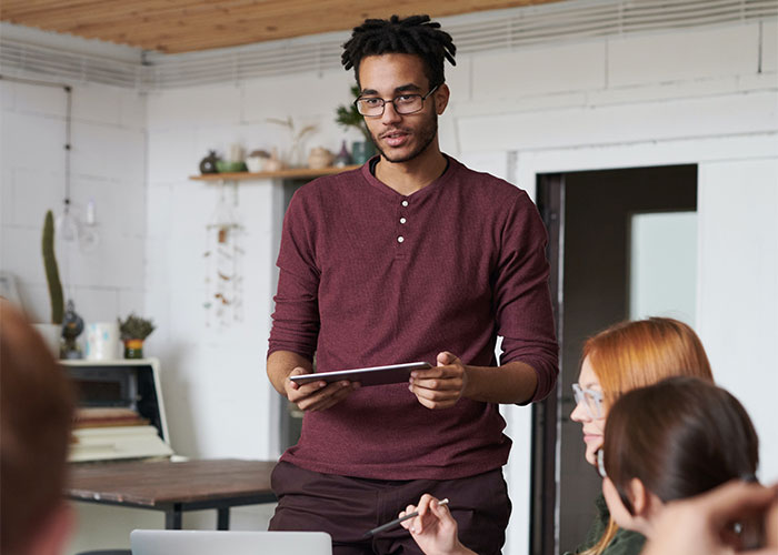 Company Majorly Screws Up By Ignoring Employee&rsquo;s Advice, Receives Revenge After Firing Him