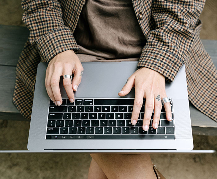 Woman Makes An Honest Glassdoor Review After Company Screws Her Over, They Demand She Delete It