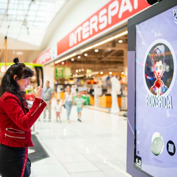 Interactive Ai Citylight By Spar Slovenia: How Your Outfit Strikes A Chord With Music Preferences