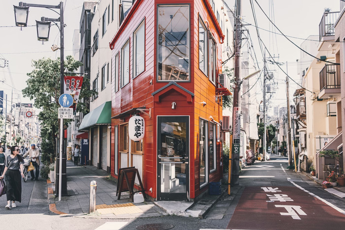 Restaurant on a narrow Tokyo street showcasing culture facts and the diversity and beauty of the world through architecture.