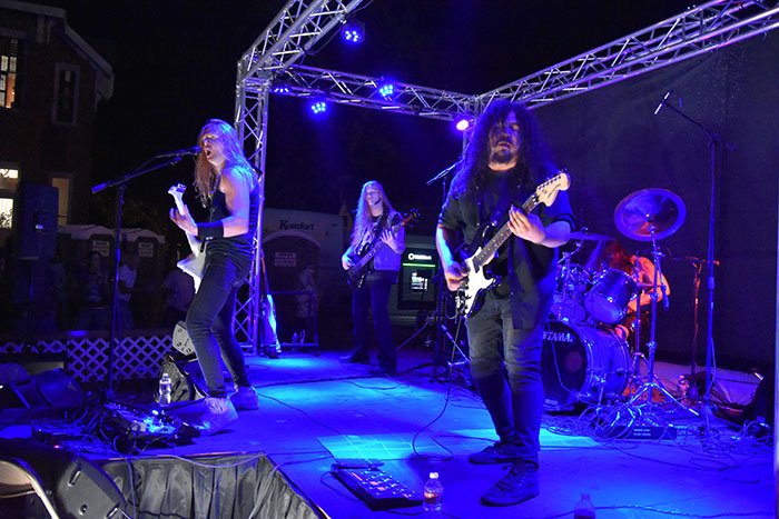 “There Was A Legal Age For Caffeine”: 50 Hilariously Silly Things People Believed To Be True