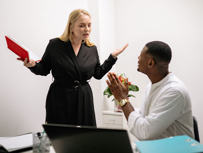 Manager Demands Ex-Employee Come Into Work, They Laugh In Her Face