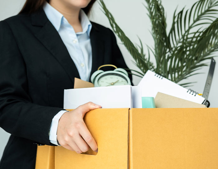 Manager Demands Ex-Employee Come Into Work, They Laugh In Her Face