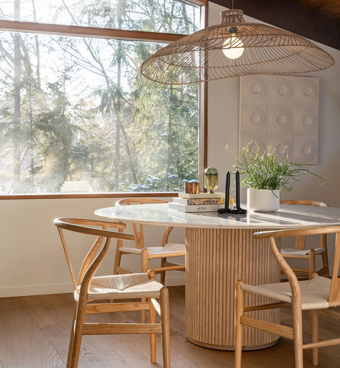 Irregular wooden table with chairs Irregular wooden table with chairs