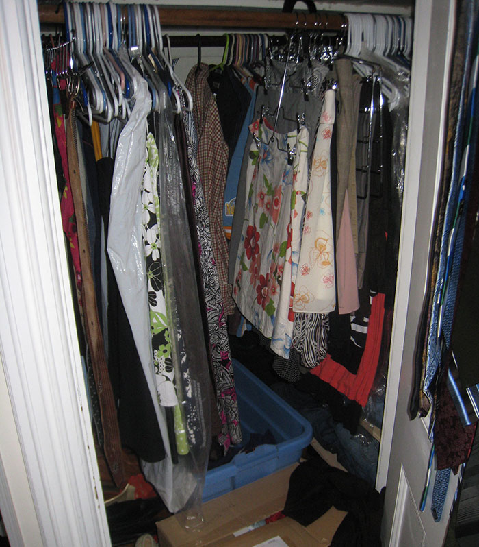 Woman Finds All Her Clothes Ruined, Regrets Not Listening To "Germaphobe" Roommate Woman Finds All Her Clothes Ruined, Regrets Not Listening To "Germaphobe" Roommate