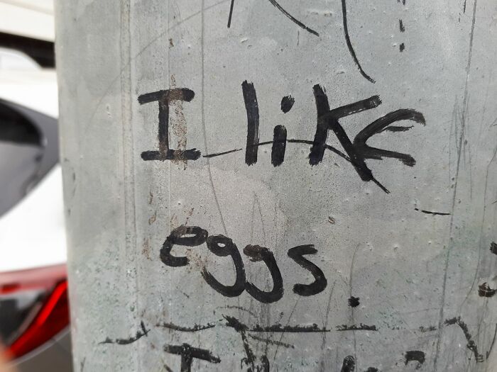 Funny Weird Graffiti